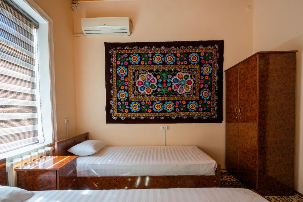 Nurobod Guesthouse Bukhara Eksteriør billede