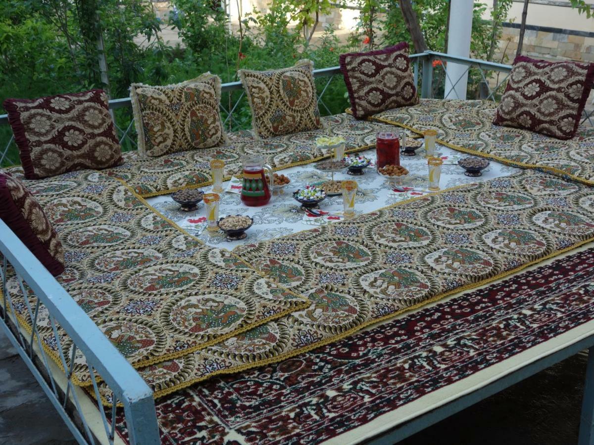 Nurobod Guesthouse Bukhara Eksteriør billede